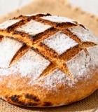 	 粗麻布上的手工烘焙面包13592#横屏 