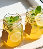 	 窗边托盘上的柠檬薄荷饮料4067#横屏 