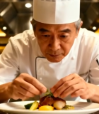 厨师在厨房摆盘美食4447#横屏 