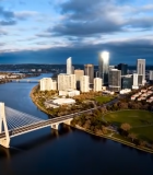 城市桥梁与高楼全景航拍3856#横屏 