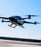 城市上空飞行的无人机(2)8592#横屏 