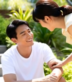 情侣户外亲密互动场景11070#横屏 