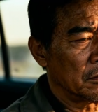 	 车内老人特写画面素材13779#横屏 