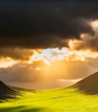 草原山谷阳光穿透乌云景象9171#横屏 