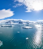 北极冰川海面漂浮景象1838#横屏 