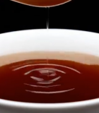 白碗中木勺盛酱油特写12686#横屏 