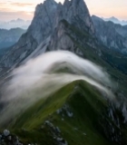  壮丽山峰与山间云雾风景969#竖屏 	 