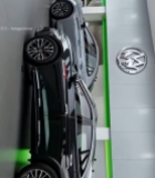  展厅内停放的多辆大众汽车838#竖屏 	 