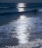  月夜海面珍珠随浪冲上岸1906#竖屏 	 