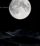  夜空下的满月与山峦景观4425#竖屏 	 