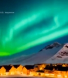  雪山湖泊上空的极光景观5929#竖屏 	 