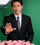  西装男子绿幕前演讲素材6771#竖屏 	 