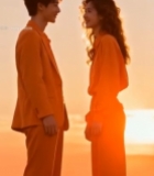  夕阳下情侣对视素材1936#竖屏 	 