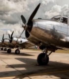  停机坪上停放的多架老式飞机7057#竖屏 	 