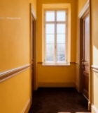  室内黄色走廊及木门素材5945#竖屏 	 