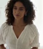  室内女性与男性面对面交流4688#竖屏 	 