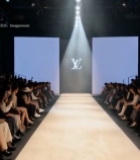  时尚秀场观众拍摄走秀现场1357#竖屏 	 