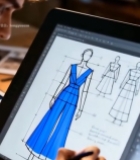  设计师在数位屏上绘制服装草图7649#竖屏 	 