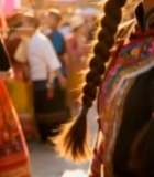  身着民族服饰女子微笑特写3401#竖屏 	 