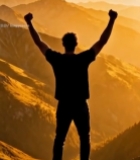  山顶人物高举双手风景画面40#竖屏 	 