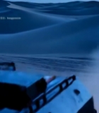  沙漠中越野车行驶素材4771#竖屏 	 