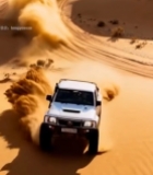 沙漠中白色皮卡车越野行驶3476#竖屏 	 