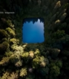  森林中方形湖泊俯瞰景象6901#竖屏 	 