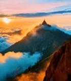  日出云海中的山顶古建筑3216#竖屏 	 
