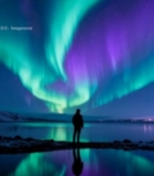  人观赏极光的自然景象712#竖屏 	 