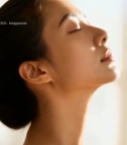  女性闭眼合十做冥想姿态3674#竖屏 	 