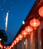  女子于灯笼烟花下侧影6220#竖屏 	 