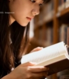  女孩图书馆内专注读书4035#竖屏 	 