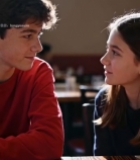  男孩女孩餐厅对视场景(1)2689#竖屏 	 