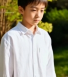  男孩户外白衬衫特写4217#竖屏 	 