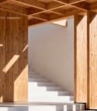  木质结构建筑内白色阶梯5157#竖屏 	 