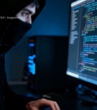  蒙面黑客操作电脑敲代码96#竖屏 	 