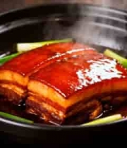  砂锅中的红烧肉特写2389#横屏 	 