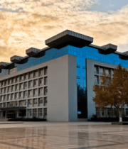 校园建筑夕阳下全景2837#横屏 