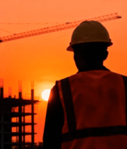 夕阳下建筑工地工人背影4247#横屏 