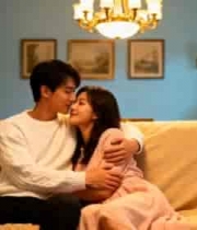  情侣沙发亲密依偎画面1416#横屏 	 - 