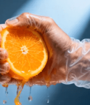 手戴手套挤压橙子2352#横屏 