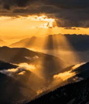 山脉日出阳光穿透云层景观2101#横屏 