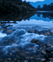 山间溪流与岸边碎石风景1293#横屏 