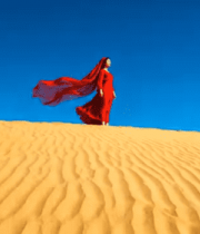 沙漠中红衣女子漫步1091#横屏 