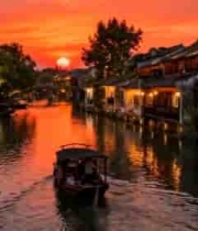  江南水乡日落时河道行船景象592#横屏 	 