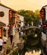  江南古镇街道行人与灯笼景象900#横屏 	 - 