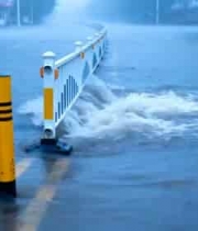  街道积水漫过护栏场景1997#横屏 	 