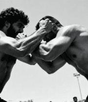 男性户外摔跤对抗素材1295#横屏 