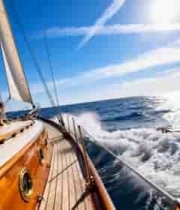  海上航行的帆船素材1701#横屏 	 