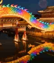  古建前龙形花灯夜景725#横屏 	 - 